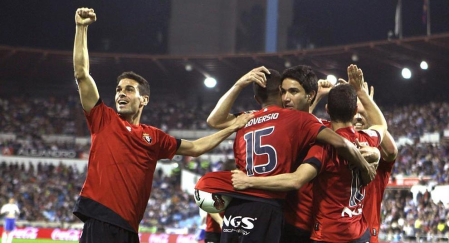 Imágen del partido entre Zaragoza y Osasuna jugado en la Romareda