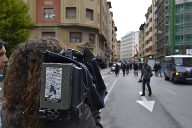 Miles de personas han secundado la huelga convocada por los sindicatos ELA y LAB