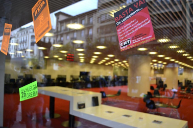 Miles de personas han secundado la huelga convocada por los sindicatos ELA y LAB