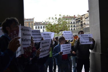 Miles de personas han secundado la huelga convocada por los sindicatos ELA y LAB