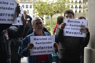 Miles de personas han secundado la huelga convocada por los sindicatos ELA y LAB