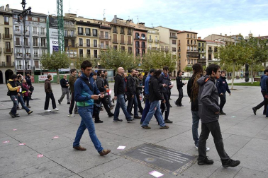 Miles de personas han secundado la huelga convocada por los sindicatos ELA y LAB