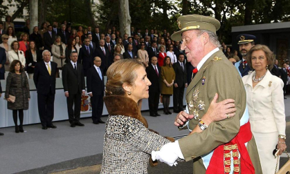 Desfile militar en Madrid con motivo de la Hispanidad