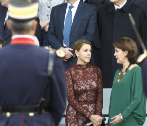 Desfile militar en Madrid con motivo de la Hispanidad