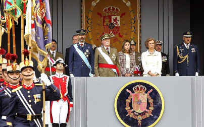 Desfile militar en Madrid con motivo de la Hispanidad