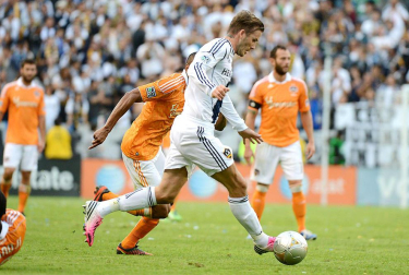 David Beckham jugó su último partido en Estados Unidos tras 5 temporadas en Los Angeles ganando la liga por segundo año consecutivo