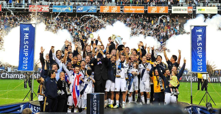 David Beckham jugó su último partido en Estados Unidos tras 5 temporadas en Los Angeles ganando la liga por segundo año consecutivo