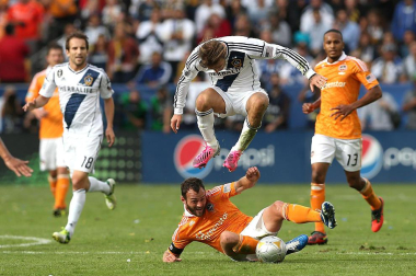 David Beckham jugó su último partido en Estados Unidos tras 5 temporadas en Los Angeles ganando la liga por segundo año consecutivo