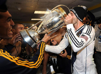 David Beckham jugó su último partido en Estados Unidos tras 5 temporadas en Los Angeles ganando la liga por segundo año consecutivo