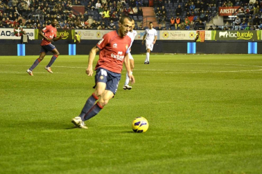 Osasuna perdió por 1-2 ante el Granada en su último partido del año 2012.