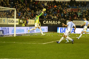 Osasuna perdió por 1-2 ante el Granada en su último partido del año 2012.