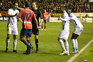 Osasuna perdió por 1-2 ante el Granada en su último partido del año 2012.