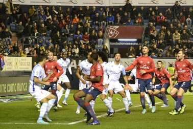 Osasuna perdió por 1-2 ante el Granada en su último partido del año 2012.