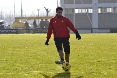 En conjunto rojillo ha entrenado este lunes, 31 de diciembre, en Tajonar.
