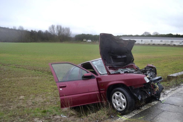 Accidente en Ororbia en el que una madre ha colisionado frontalmte con el vehículo en el que viajaba su hijo.