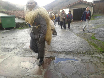 El sonido de los 'polunpeak' inunda estos días el aire en las localidades de Ituren y Zubieta.