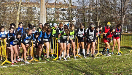 Addelhadi Habassa, del Beste Iruña, y Vanesa Pacha del Hiru-Herri, fueron los ganadores del Campeonato Navarro de Cross Largo que se celebró este domingo en Estella.