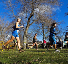 Addelhadi Habassa, del Beste Iruña, y Vanesa Pacha del Hiru-Herri, fueron los ganadores del Campeonato Navarro de Cross Largo que se celebró este domingo en Estella.