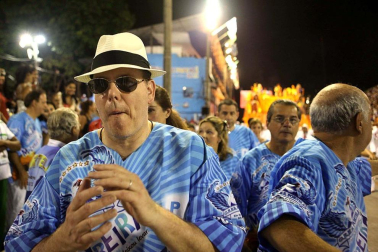Las diferentes escuelas de baile desfilan en el sambódromo de Río de Janeiro, Brasil.
