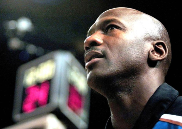 Michael Jordan, considerado uno de los mejores deportistas de todos los tiempos y mejor jugador de baloncesto de la historia, cumple 50 años. En estas imágenes se recogen algunos de los momentos más importantes de su vida personal y carrera deportiva.