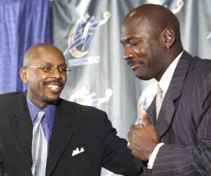 Michael Jordan, considerado uno de los mejores deportistas de todos los tiempos y mejor jugador de baloncesto de la historia, cumple 50 años. En estas imágenes se recogen algunos de los momentos más importantes de su vida personal y carrera deportiva.