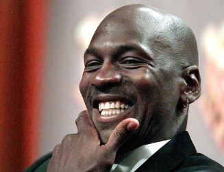 Michael Jordan, considerado uno de los mejores deportistas de todos los tiempos y mejor jugador de baloncesto de la historia, cumple 50 años. En estas imágenes se recogen algunos de los momentos más importantes de su vida personal y carrera deportiva.