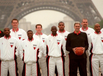 Michael Jordan, considerado uno de los mejores deportistas de todos los tiempos y mejor jugador de baloncesto de la historia, cumple 50 años. En estas imágenes se recogen algunos de los momentos más importantes de su vida personal y carrera deportiva.