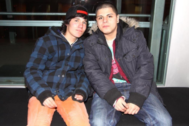 Juan Manuel Montilla, El Langui, conocido rapero del grupo La Excepción y afectado por parálisis cerebral, acudió el fin de semana pasado para asistir al X Foro Pamplona Joven, dedicado a la discapacidad. También aprovechó para presentar su nuevo libro '16 escalones antes de ir a la cama' El cantante de rap y hip hop, gran triunfador de los Goya y los premios de la música 2008 con ?El truco del manco? completó la jornada del sábado con un encuentro y concierto en el Civivox de San Jorge, para el que se agotaron las alrededor de 250 entradas.