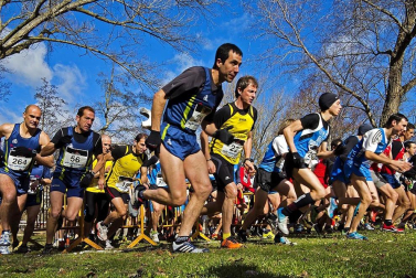Addelhadi Habassa, del Beste Iruña, y Vanesa Pacha del Hiru-Herri, fueron los ganadores del Campeonato Navarro de Cross Largo que se celebró este domingo en Estella.