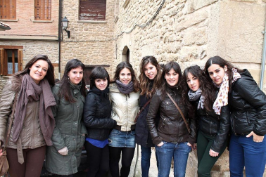 Es uno de los actos más esperados de las Fiestas de la Juventud o de Invierno: el concurso de calderetes del domingo de fiestas. Seis años llevan las cuadrillas del pueblo organizándolo y disfrutando del resultado final en torno a una buena mesa. En esta ocasión el caldero más sabroso fue conseguido por la cuadrilla "Los fantasmas", seguido por el de la cuadrilla de "Los Cabras" y "El Cotarro". El concurso se concentró en la Plaza de los Fueros, aunque algunas cuadrillas, previendo lluvia, cocinaron en sus propios locales.