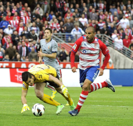 Osasuna salió derrotado del estadio Los Cármenes por un claro 3 a 0 con goles de El Arabi, Siqueira y Buonanotte.