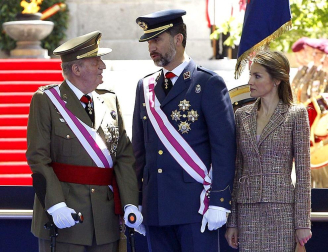 Los Reyes don Juan Carlos y doña Sofía y los Príncipes de Asturias asistieron al acto central del Día de las Fuerzas Armadas celebrado en Madrid.
