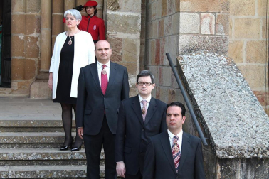 Los Príncipes de Asturias han presidido el acto de entrega del premio Príncipe de Viana de la Cultura al filósofo Daniel Innerarity.