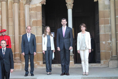 Los Príncipes de Asturias han presidido el acto de entrega del premio Príncipe de Viana de la Cultura al filósofo Daniel Innerarity.