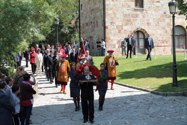 Los Príncipes de Asturias han presidido el acto de entrega del premio Príncipe de Viana de la Cultura al filósofo Daniel Innerarity.