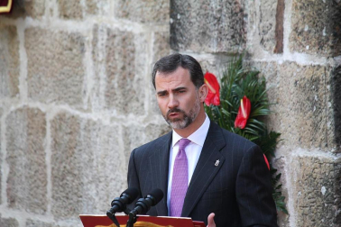 Los Príncipes de Asturias han presidido el acto de entrega del premio Príncipe de Viana de la Cultura al filósofo Daniel Innerarity.