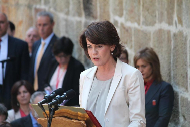 Los Príncipes de Asturias han presidido el acto de entrega del premio Príncipe de Viana de la Cultura al filósofo Daniel Innerarity.