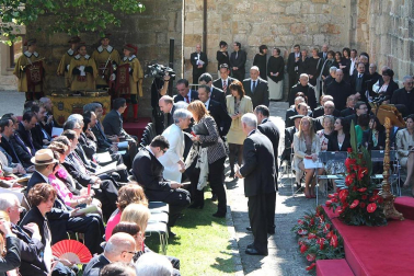 Los Príncipes de Asturias han presidido el acto de entrega del premio Príncipe de Viana de la Cultura al filósofo Daniel Innerarity.