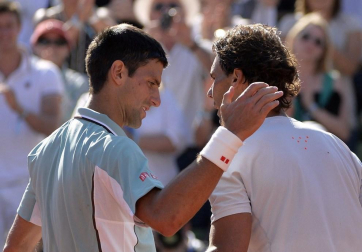 El español Rafael Nadal se clasificó para la final de Roland Garros al derrotar al serbio Novak Djokovic por 6-4, 3-6, 6-1, 6-7(3) y 9-7 al término de un intenso duelo que duró 4 horas y 37 minutos, por lo que buscará su octavo título en el Grand Slam de tierra batida.