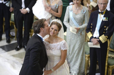 La princesa Magdalena de Suecia contrae matrimonio en Estocolmo.