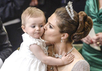 La princesa Magdalena de Suecia contrae matrimonio en Estocolmo.