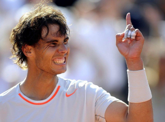 El español Rafael Nadal se clasificó para la final de Roland Garros al derrotar al serbio Novak Djokovic por 6-4, 3-6, 6-1, 6-7(3) y 9-7 al término de un intenso duelo que duró 4 horas y 37 minutos, por lo que buscará su octavo título en el Grand Slam de tierra batida.