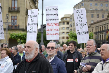 Manifestación para luchar por los derechos de los pensionistas.
