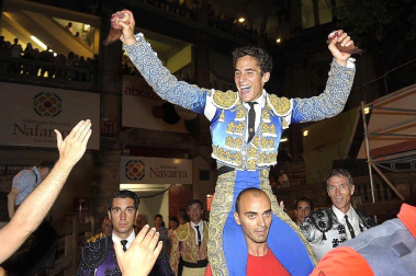Novillada del día 5 de la Feria del Toro de San Fermín 2013 con los diestros Javier Antón, Rafael Cerro y Posada de Maravillas con toros de la ganadería El Parralejo.
