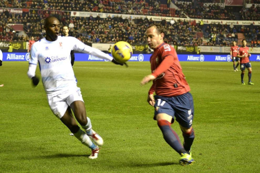 Osasuna perdió por 1-2 ante el Granada en su último partido del año 2012.