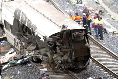 Un tren Alvia que unía Madrid y Ferrol ha descarrilado este miércoles cerca de Santiago de Compostela