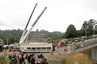 Un tren Alvia que unía Madrid y Ferrol ha descarrilado este miércoles cerca de Santiago de Compostela