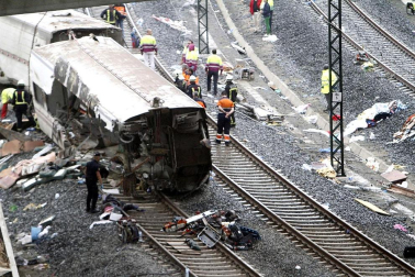 Un tren Alvia que unía Madrid y Ferrol ha descarrilado este miércoles cerca de Santiago de Compostela
