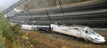 Un tren Alvia que unía Madrid y Ferrol ha descarrilado este miércoles cerca de Santiago de Compostela