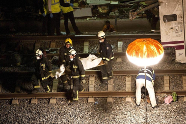 Un tren Alvia que unía Madrid y Ferrol ha descarrilado este miércoles cerca de Santiago de Compostela
